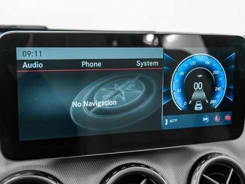 Used 2015 Mercedes-Benz GLA 250 4MATIC image 25