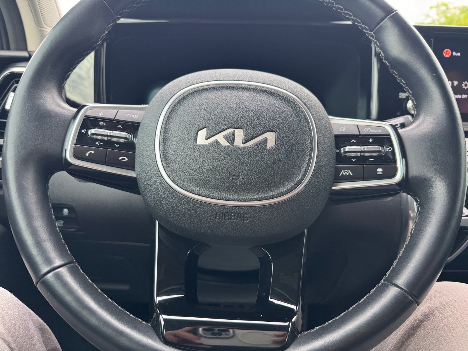 Used 2022 Kia Sorento SX FWD image 9
