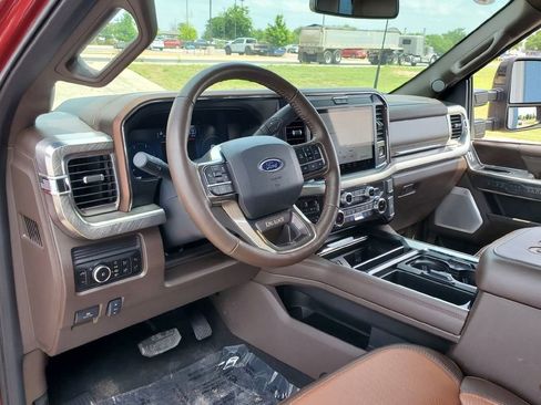 Certified 2025 Ford F250 King Ranch AWD/4WD image 3