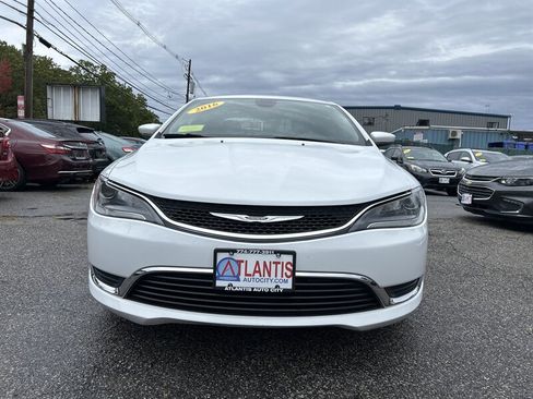 Used 2016 Chrysler 200 Limited w/ Convenience Group image 2