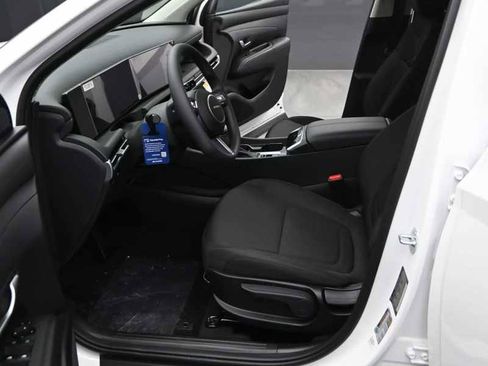 New 2026 Hyundai Tucson SE image 15