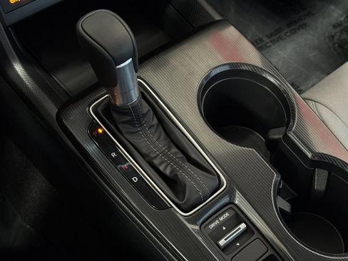 Certified 2025 Honda Civic Sport image 18