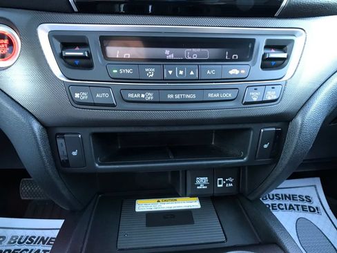 Used 2022 Honda Pilot TrailSport image 24