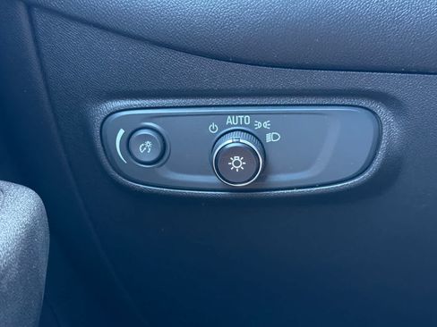 Used 2022 Chevrolet Equinox LT w/ LPO, Floor Liner Package FWD image 29