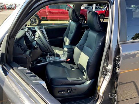Used 2023 Toyota 4Runner SR5 Premium w/ Moonroof Package AWD/4WD image 8