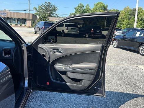 Used 2014 Dodge Charger SXT RWD image 27