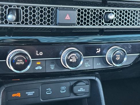 Used 2025 Honda Civic Sport image 19