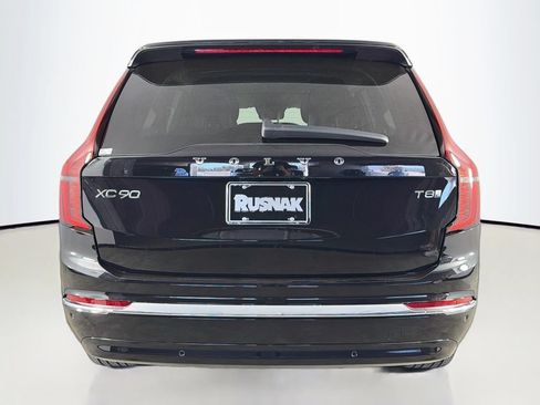 New 2026 Volvo XC90 T8 Ultra w/ Protection Package AWD/4WD image 6