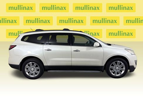 Used 2014 Chevrolet Traverse LT w/ All-Star Edition FWD image 2