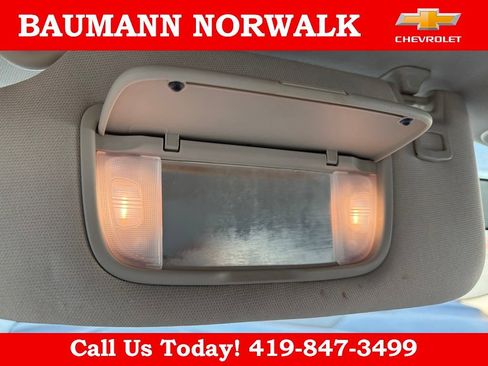 Used 2017 Ford Fusion SE w/ Fusion SE Technology Package FWD image 24
