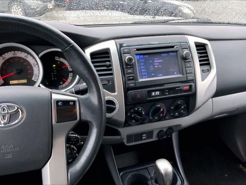 Used 2013 Toyota Tacoma 4x4 Double Cab w/ TRD Sport Pkg image 7