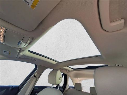 Used 2020 Mercedes-Benz GLC 300 4MATIC image 14