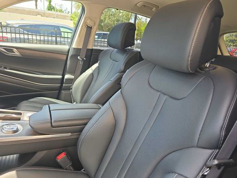 Used 2024 Genesis GV80 2.5T AWD/4WD image 18