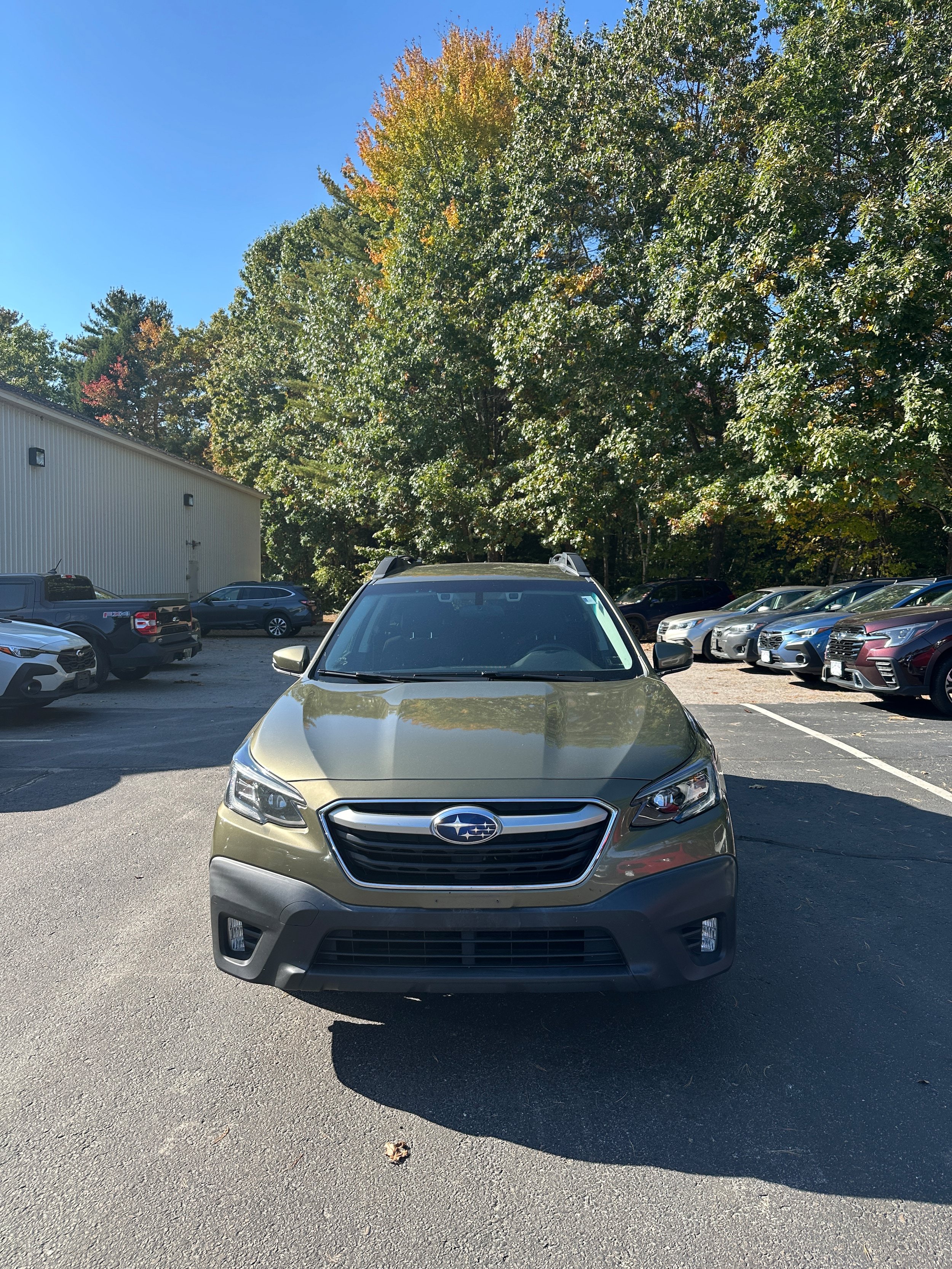 Used 2020 Subaru Outback Premium AWD/4WD image 2
