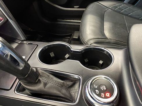 Used 2019 Ford Explorer Platinum image 23