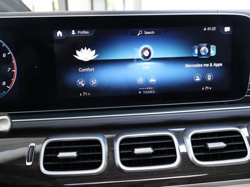 Certified 2020 Mercedes-Benz GLS 450 4MATIC image 41
