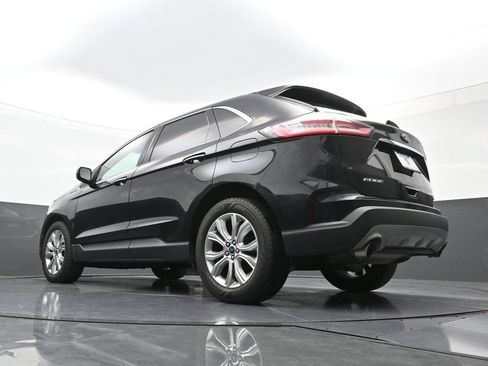 Used 2019 Ford Edge Titanium w/ Cold Weather Package AWD/4WD image 24