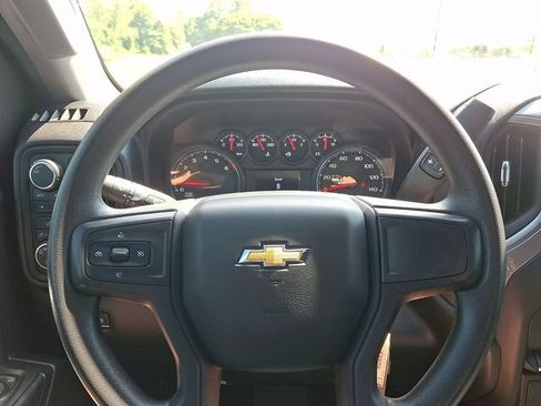 Used 2020 Chevrolet Silverado 1500 Custom w/ Custom Value Package AWD/4WD image 18