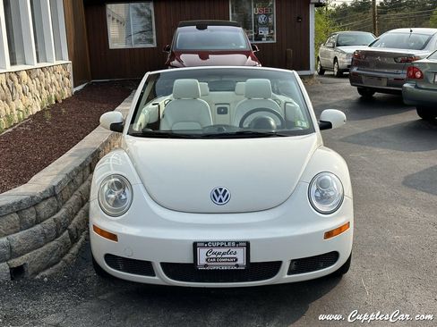 Used 2007 Volkswagen Beetle Triple White Edition FWD image 17