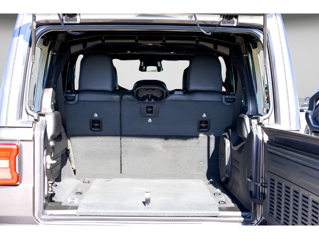 New 2026 Jeep Wrangler Unlimited Sahara AWD/4WD image 25