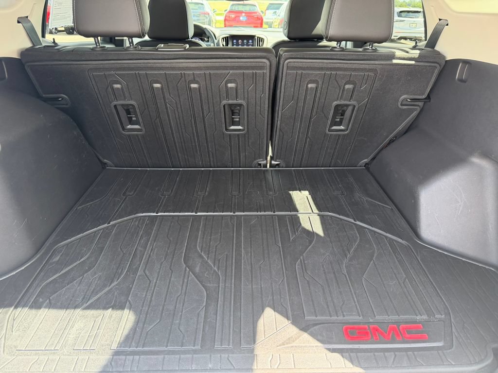 Used 2024 GMC Terrain Denali w/ Denali Premium Package AWD/4WD image 26