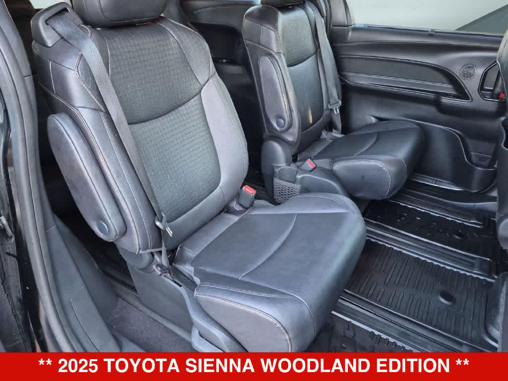 Used 2025 Toyota Sienna XLE Woodland Edition AWD/4WD image 21