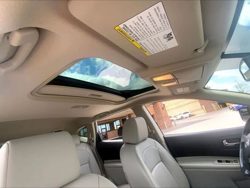 Used 2012 Nissan Rogue SL image 11