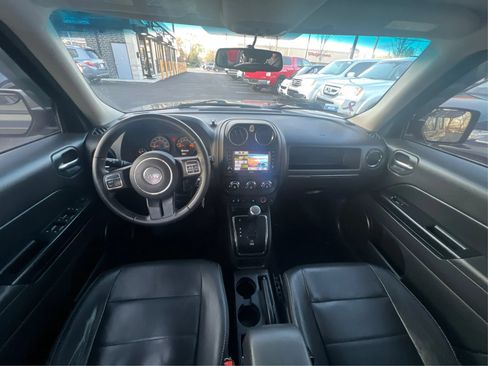 Used 2015 Jeep Patriot High Altitude AWD/4WD image 28