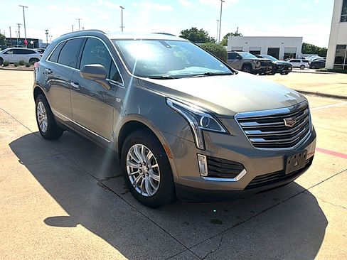 Used 2019 Cadillac XT5 FWD image 3