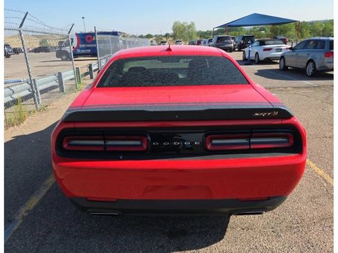 Used 2016 Dodge Challenger R/T Scat Pack RWD image 3