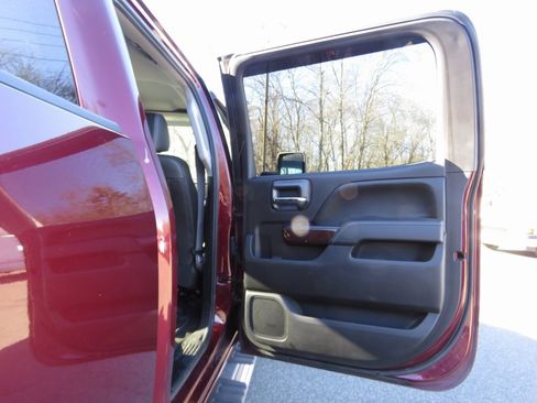 Used 2016 GMC Sierra 2500 SLT w/ Snow Plow Prep Package image 15