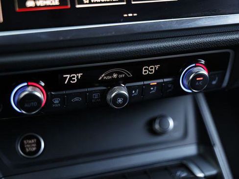 Certified 2025 Audi Q3 2.0T Premium Plus image 38