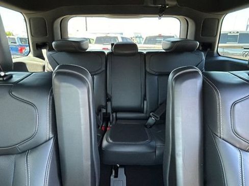 New 2026 Ford Expedition Platinum w/ Stealth Performance Package AWD/4WD image 17