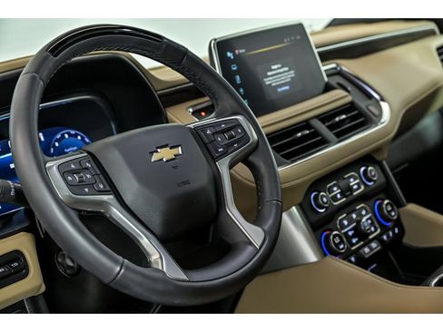 Used 2024 Chevrolet Tahoe Premier w/ Advanced Technology Package AWD/4WD image 18