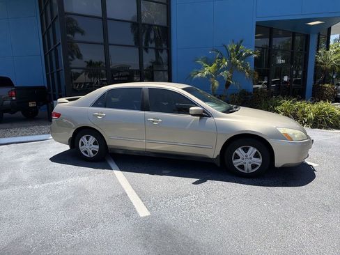 Used 2003 Honda Accord LX image 4