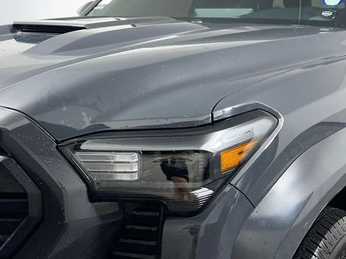 Used 2024 Toyota Tacoma TRD Sport image 11