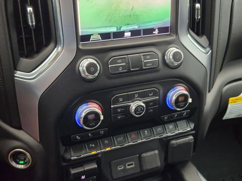 Used 2020 GMC Sierra 1500 SLT image 19