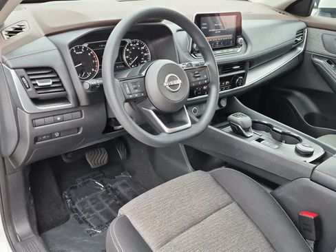 Used 2023 Nissan Rogue SV AWD/4WD image 11