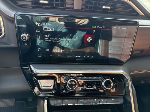 Used 2023 GMC Sierra 1500 Denali Ultimate image 16