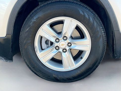 Used 2022 Chevrolet Trax LS w/ Tint and Cruise Package FWD image 28