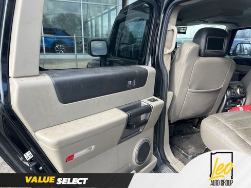 Used 2004 HUMMER H2 w/ Preferred Equipment Group image 12