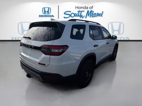 New 2026 Honda Pilot TrailSport image 7