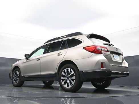 Used 2017 Subaru Outback 2.5i Limited AWD/4WD image 22