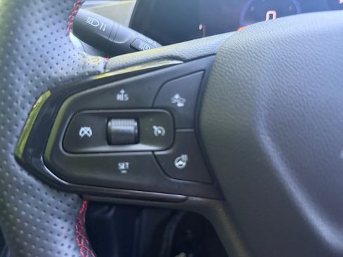 Used 2026 Chevrolet Trax RS FWD image 20