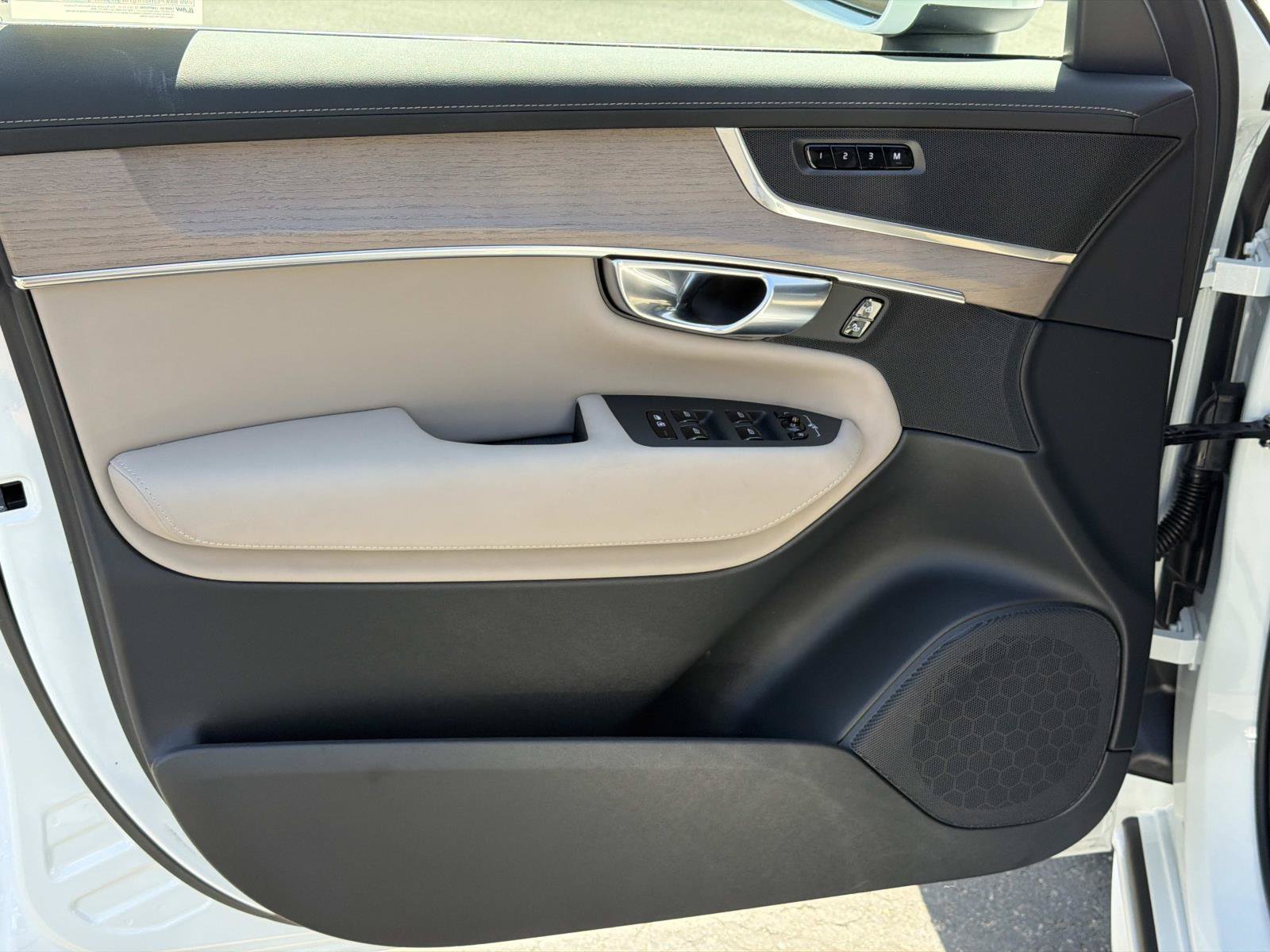 New 2026 Volvo XC90 B6 Plus AWD/4WD image 15