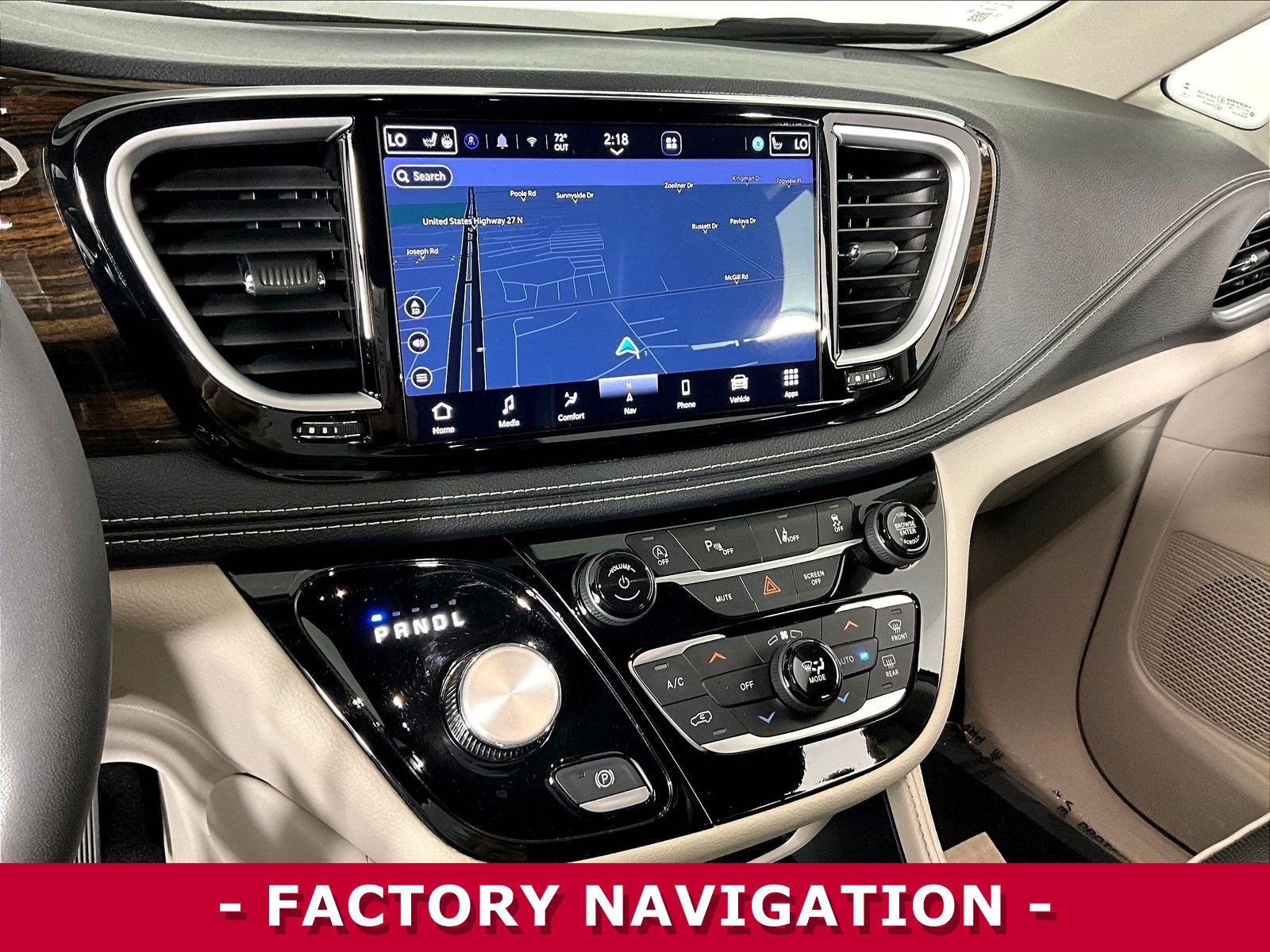 Used 2023 Chrysler Pacifica Limited FWD image 40