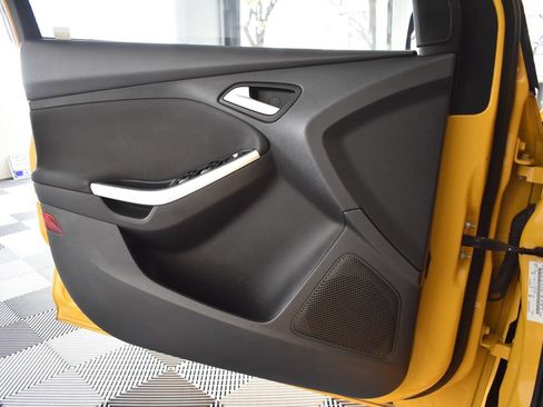 Used 2013 Ford Focus ST FWD image 28