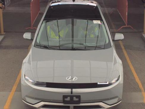 Used 2024 Hyundai Ioniq 5 Limited image 3