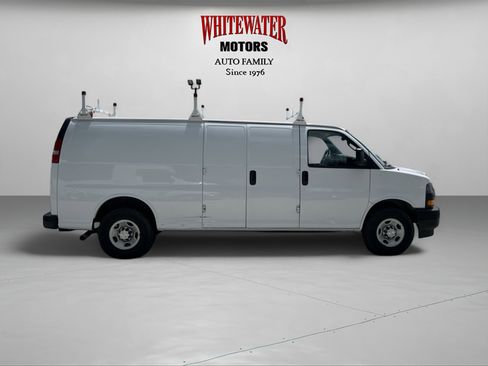 Used 2022 Chevrolet Express 2500 Extended w/ Driver Convenience Package image 6