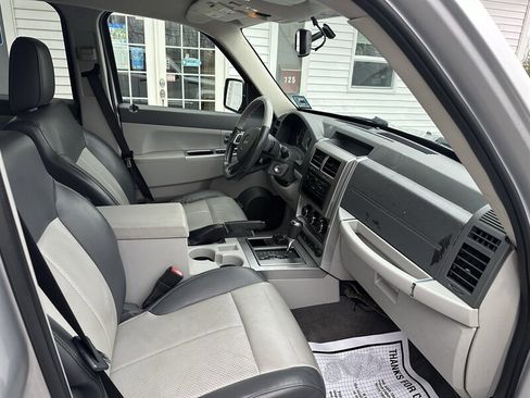 Used 2008 Jeep Liberty Limited w/ Premium Group II image 12